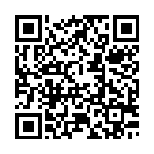 那边的两个人从森林之中飞了出来二维码生成