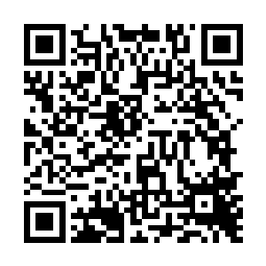 那道璀璨的光芒撞上了这个有万道光芒所形成的防雨罩二维码生成