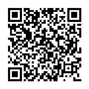 那金色的光芒上不断的涌出一股股的金色的能量二维码生成