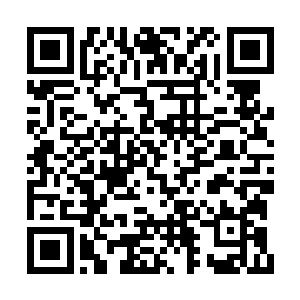 那银色十字架上绽放的光辉却是变得越来越闪耀二维码生成