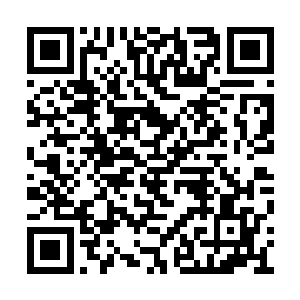 那队仙人带着师丝桐和敖火庆就往凤聚仙山飞去二维码生成