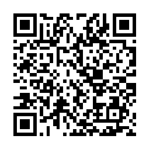 那魏铭玄与欧阳绝还在潇洒惬意的坐在沙发上喝着茶水二维码生成