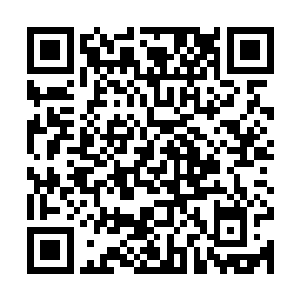 那黑影手中的黑色利刃也几乎已经刺到了那黑暗精灵的后脑之上二维码生成