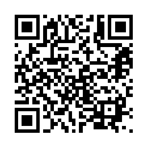 邵丽红被夏云杰拉着手就不由自主地跟着他走二维码生成