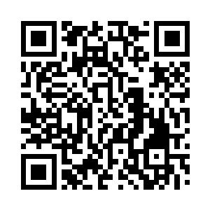 邵玄将到手的三颗拳头大的石头放进兽皮袋二维码生成