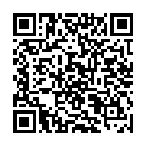 邵玄就听到队伍里不少人商讨着用毛皮去换什么东西二维码生成