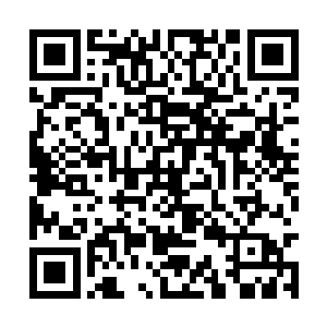 郎霆烈都能在这端听见他的助理在提醒开会的时间二维码生成