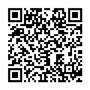 郑百威见到江少游居然是当时他在华龙珠宝行门口见到的那个人二维码生成