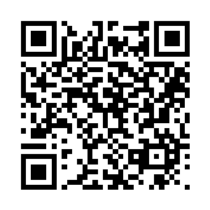 郑素馨瞥见周怀轩如天人一般的样貌二维码生成