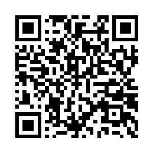 郭小满去箱子里面找到了一块宽大的浴袍二维码生成