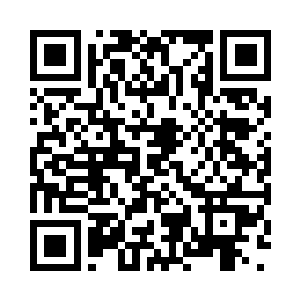 都将目光注意到了散着时空波动的黑洞内二维码生成