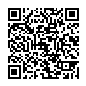 量天尺那奇异的光华一下子就映入张铁的眼帘……二维码生成