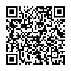 金发碧眼美女提的第一个问题就是为什么要去美国二维码生成