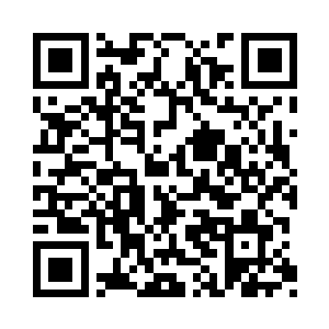 金童并没有因为胸口皮肤被撕扯下来而停止二维码生成