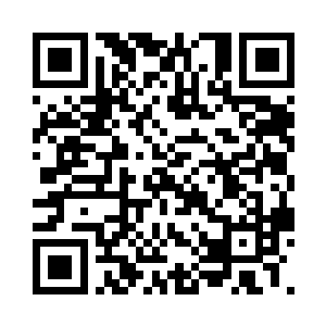 金箍棒自下而上顶在半身蛇人的腹部上二维码生成