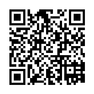 钛金刀半空中看出一刀猛烈的红色刀气二维码生成