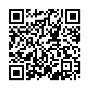 钟池春的吻轻印在闻春意的额头上二维码生成