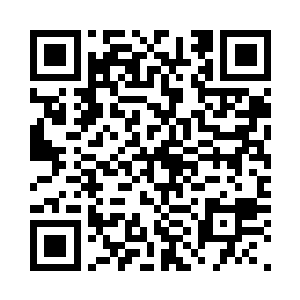铁塔有点不满的盯着梁小乐看了一样二维码生成