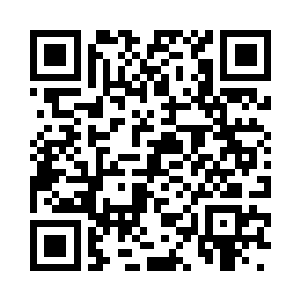 铁球在灰暗的雨水中推开明显的纹路二维码生成