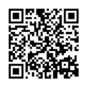 铺展出一大片血红带着紫黑纹路的巨大月刃二维码生成