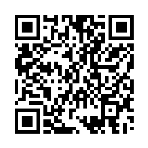 长长的睫毛在阳光下投下一道扇形的阴影二维码生成