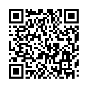 门口值班室的的保安队长对着一名保安喊道二维码生成