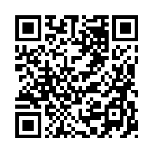 门政大爷自然是巴结着将香茶点心送了上来二维码生成