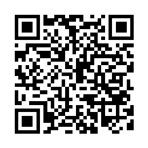 闪耀着墨绿光泽的长发随意披散着二维码生成