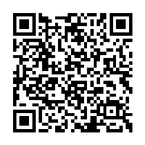 闭着眼睛昏睡的李姗姗突然间有一股强烈的呕吐二维码生成