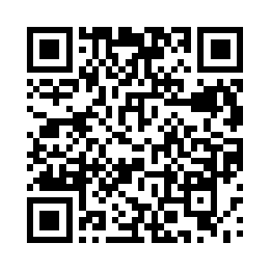 闻人照赶紧抽纸巾要给马悦擦拭身上的水渍二维码生成