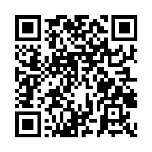 闻人牧月就坐在东北角靠前的一张桌子上二维码生成