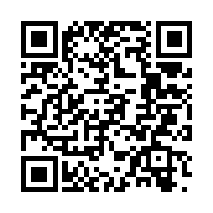 闻人牧月面无表情的坐在哪儿不说话二维码生成