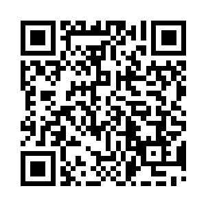 闻太师首先朝着坐着的皇亲国戚们施了一礼二维码生成