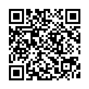 闻春意抬眼瞧见闻秀峻面上的神情二维码生成