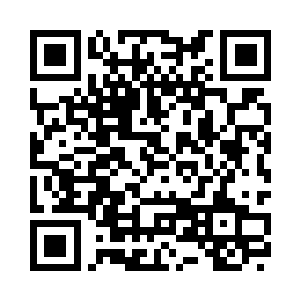 闻春意笑着时不时应和他们几句话二维码生成