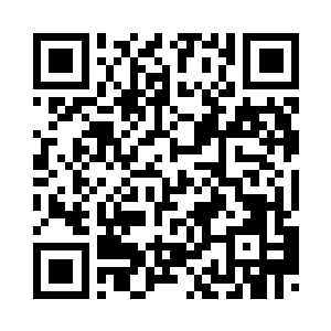 闻秀峻抬眼瞧见闻春意眼里的笑意二维码生成