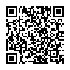 阴冷得眼眸看了抓在手里并且不断挣扎得少女一眼二维码生成