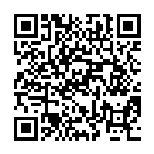 阴影里的那个生灵似乎是感受到了这道剑光的可怕之处二维码生成