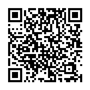 阿福用带来的陶罐中的江水饭把石锅中的火星浇灭二维码生成