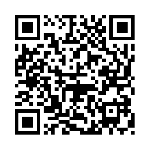 阿达曼看了一眼不紧不慢吃着牛排的张东城二维码生成