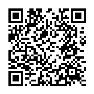 陆为民的双手早已经在不知不觉间揉弄起少女挺翘的臀瓣起来二维码生成