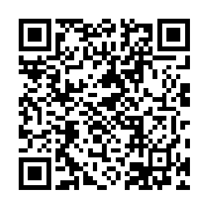 陆景乔看着自家小妻子上的那辆计程车在他面前呼啸而过二维码生成