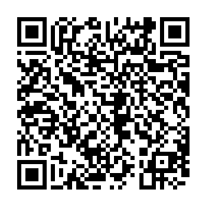 陈凌还可以肯定他一定挟持了她们三个人作为另一张底牌和他做最后的决战二维码生成