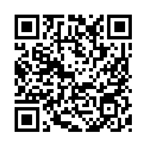 陈小练却已经直接把这个家伙拽到了身边来二维码生成