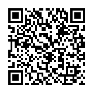 陈小练就感觉到手里的石中剑忽然仿佛拥有自我意识一般二维码生成