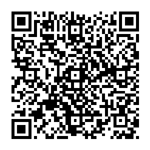 陈易清到达电竞社后正好看见眼镜蹲在当初自己与李轩他们几个在的那个小屋里面玩游戏二维码生成