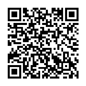 陡然正见在马上的黄忠如同断线的风筝似的飞了起来二维码生成