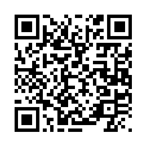 院子里的警员渐渐也开始加入我们的队伍二维码生成