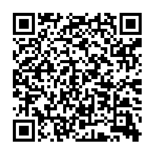 除了刚刚走进来的方炎就只有一个正躺在藤椅上面打瞌睡的茶馆伙计二维码生成