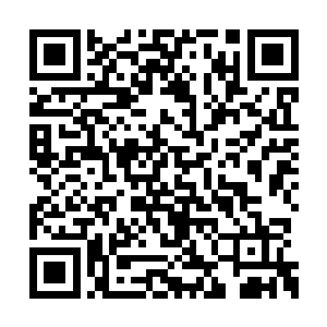 随之我仔细打量发现那地方竟然打造了一个石缝二维码生成